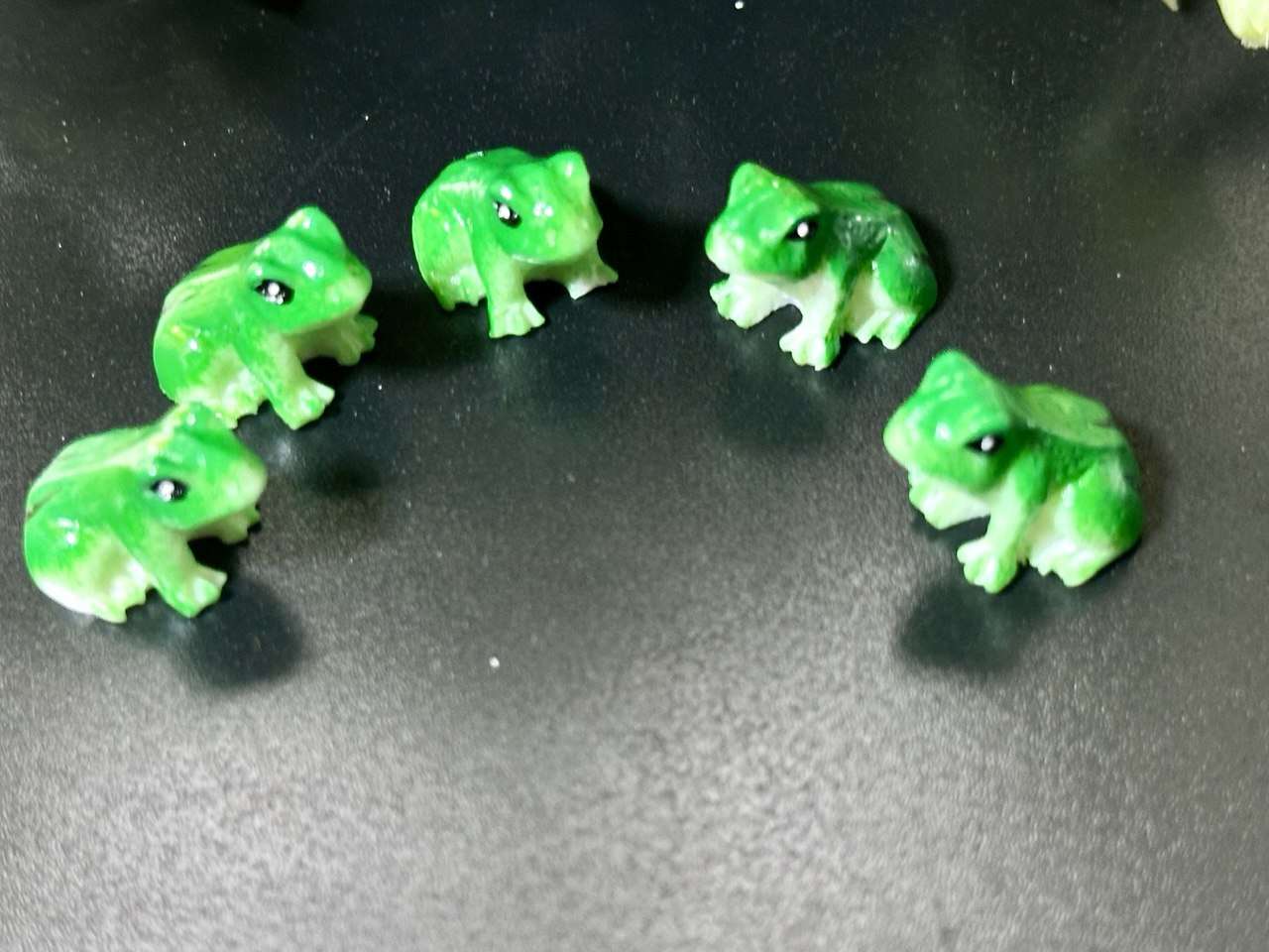 Mini Frog Silicone Mold Set: Resin, Soap, Jesmonite - 2x1.2cm