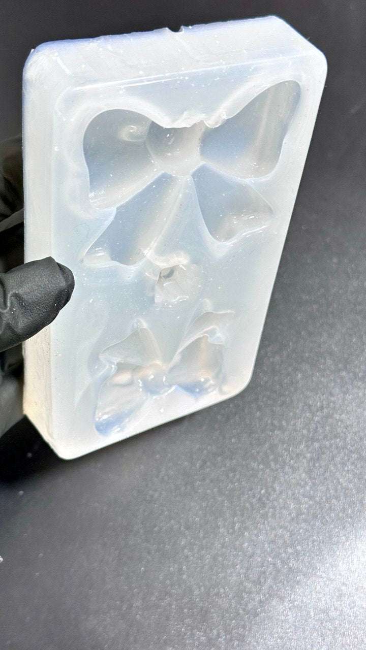 Silicone Mold: Bow Shape Resin