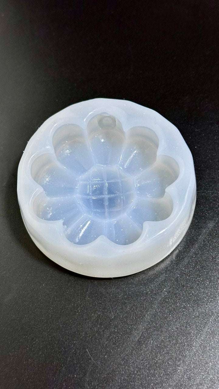 Round Flower Silicone Mold – 6 cm