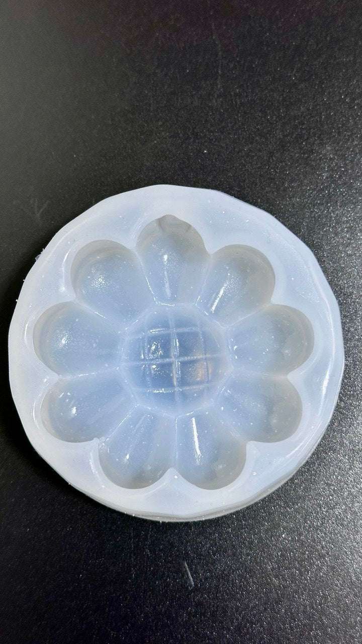 Round Flower Silicone Mold – 6 cm