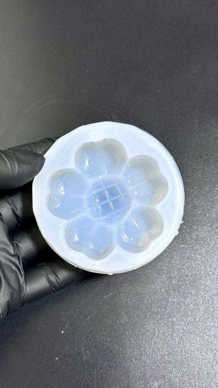 Round Flower Silicone Mold – 6 cm