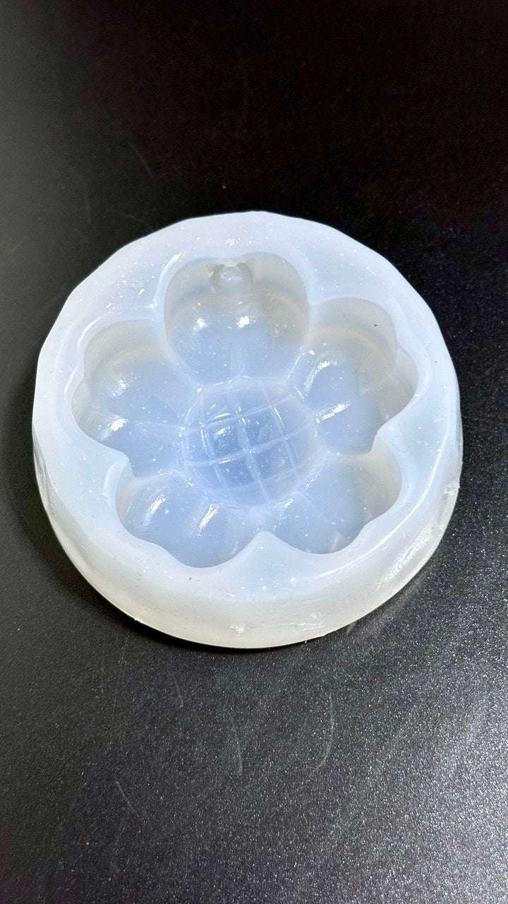 Round Flower Silicone Mold – 6 cm