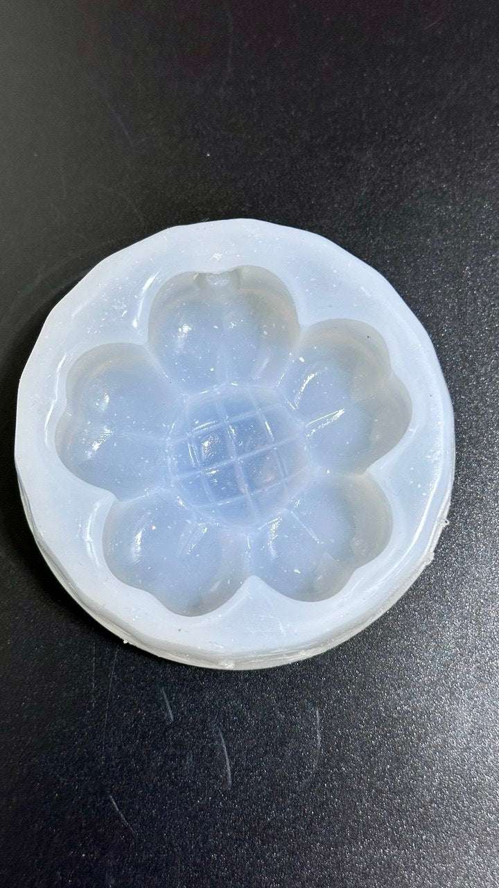Round Flower Silicone Mold – 6 cm