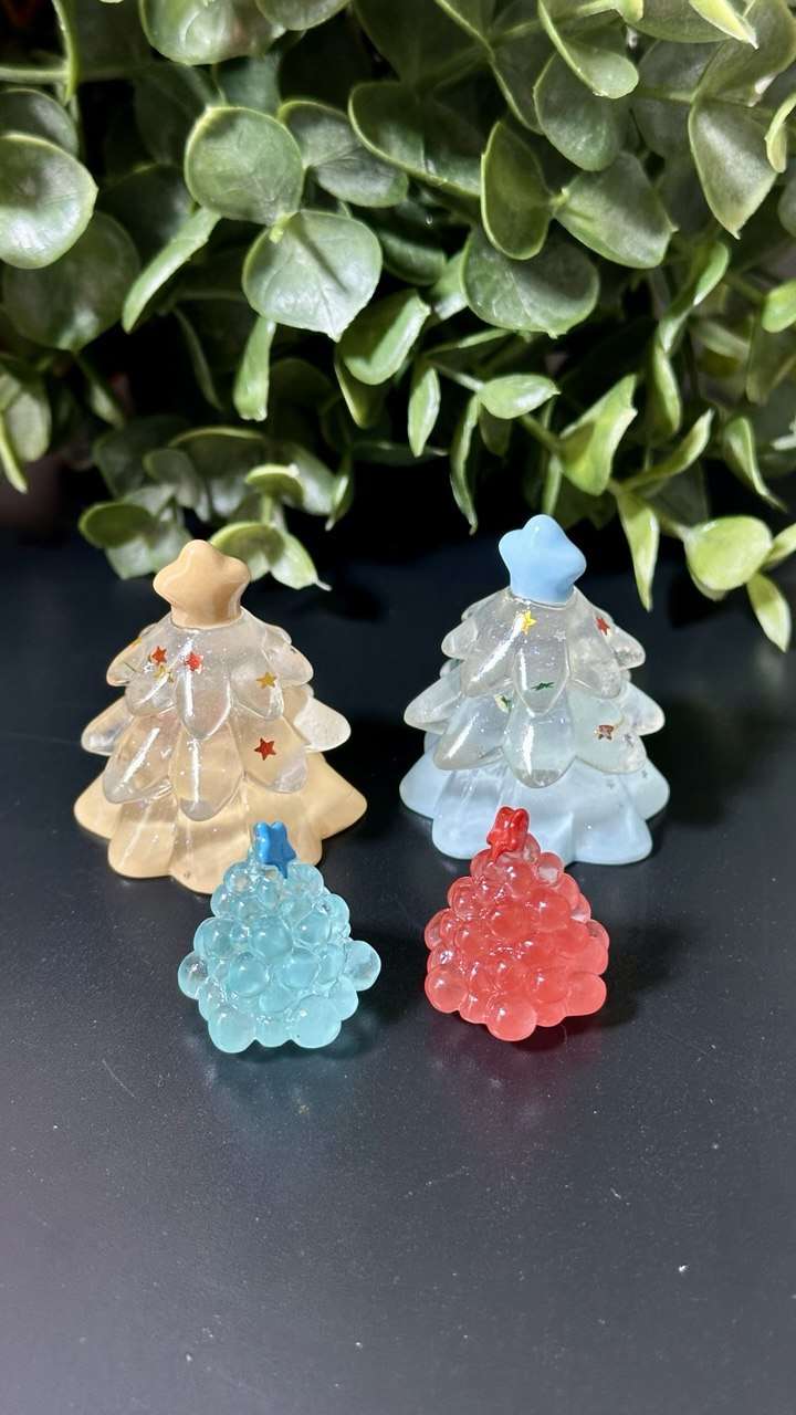 Christmas Tree Silicone Mold | 4 Mini Tree Shapes