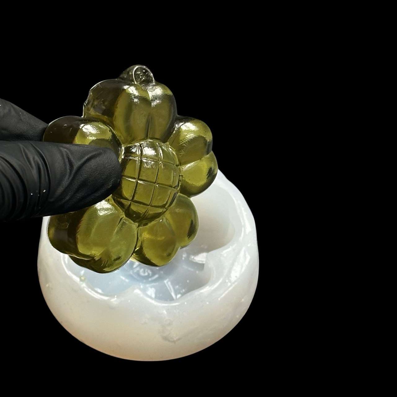 Round Flower Silicone Mold – 6 cm