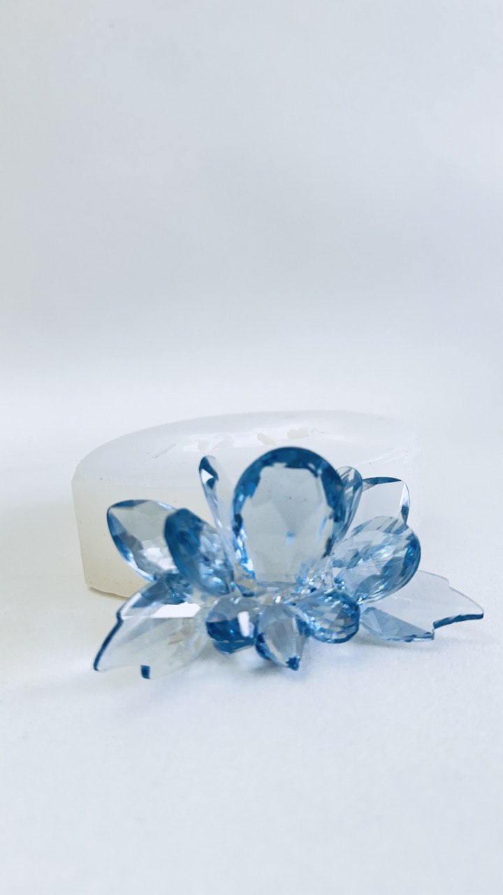 Представляем инновационную Crystal Couture: революционную силиконовую форму для потрясающих дизайнов