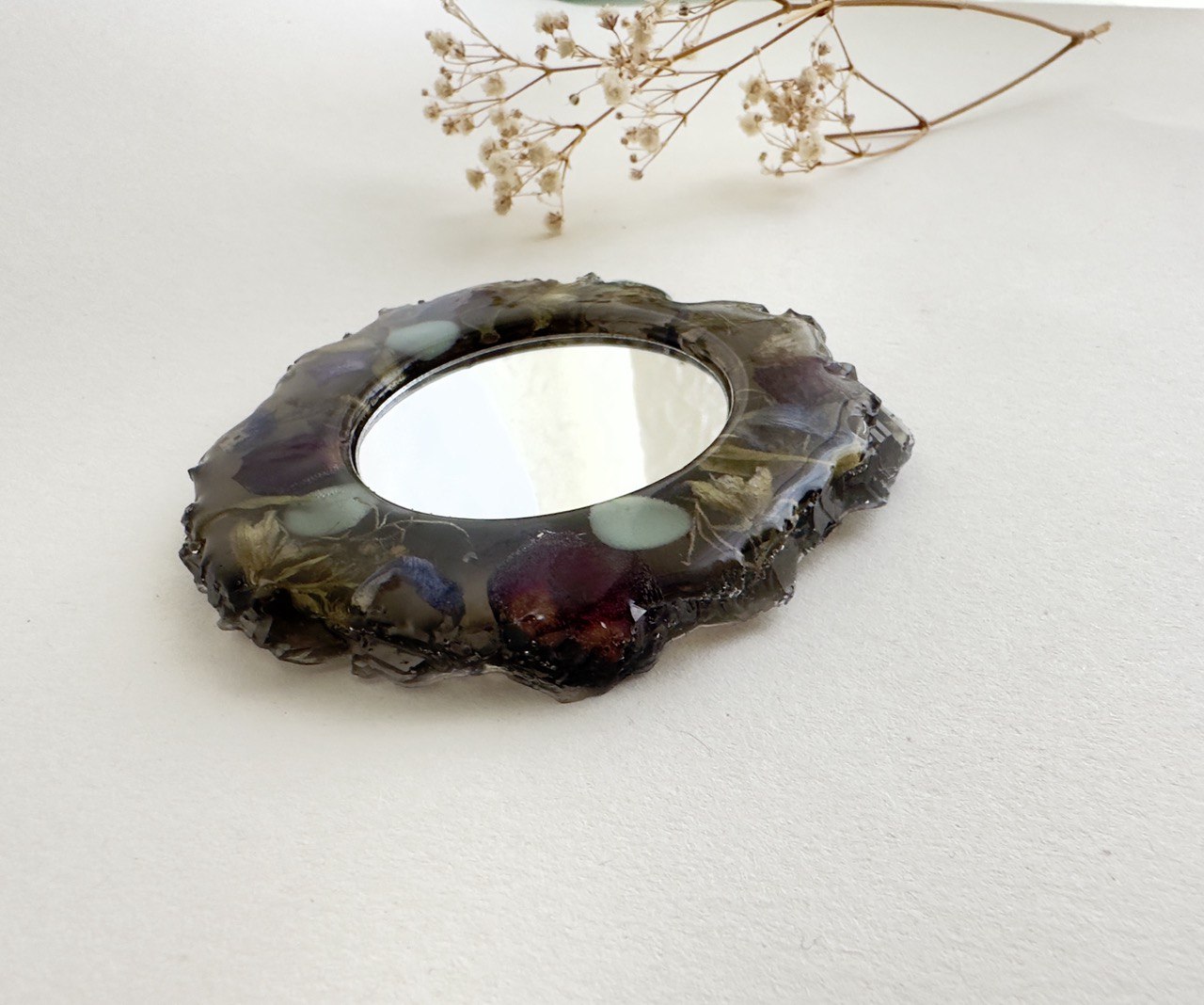 Round Mirror Resin Mold with Crystal Edges
