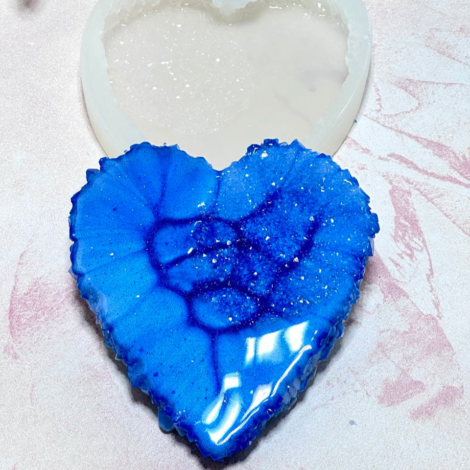 Crystal Edge Heart Geode Silicone Mold for Resin Art - Druzy Effect, Tray & Coaster Making