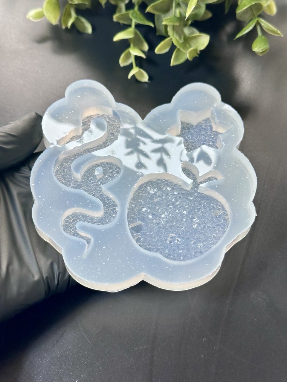 Druzy Crystal Snake Apple Star Silicone Mold