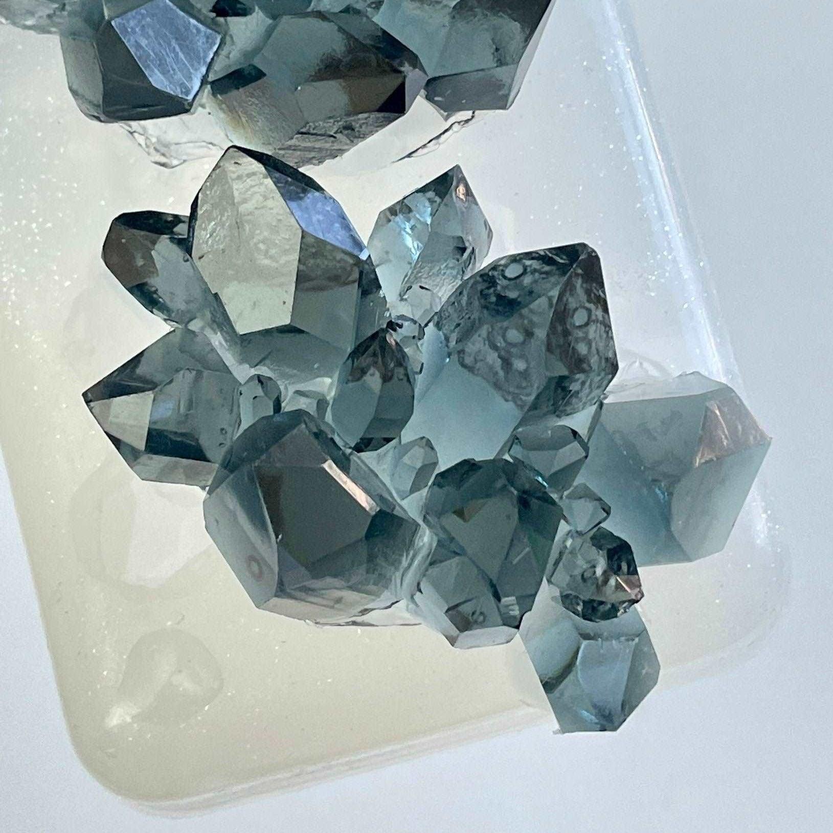 Set of 2 DIY Crystal Molds for Resin Art Projects - Ideas Decor Shop