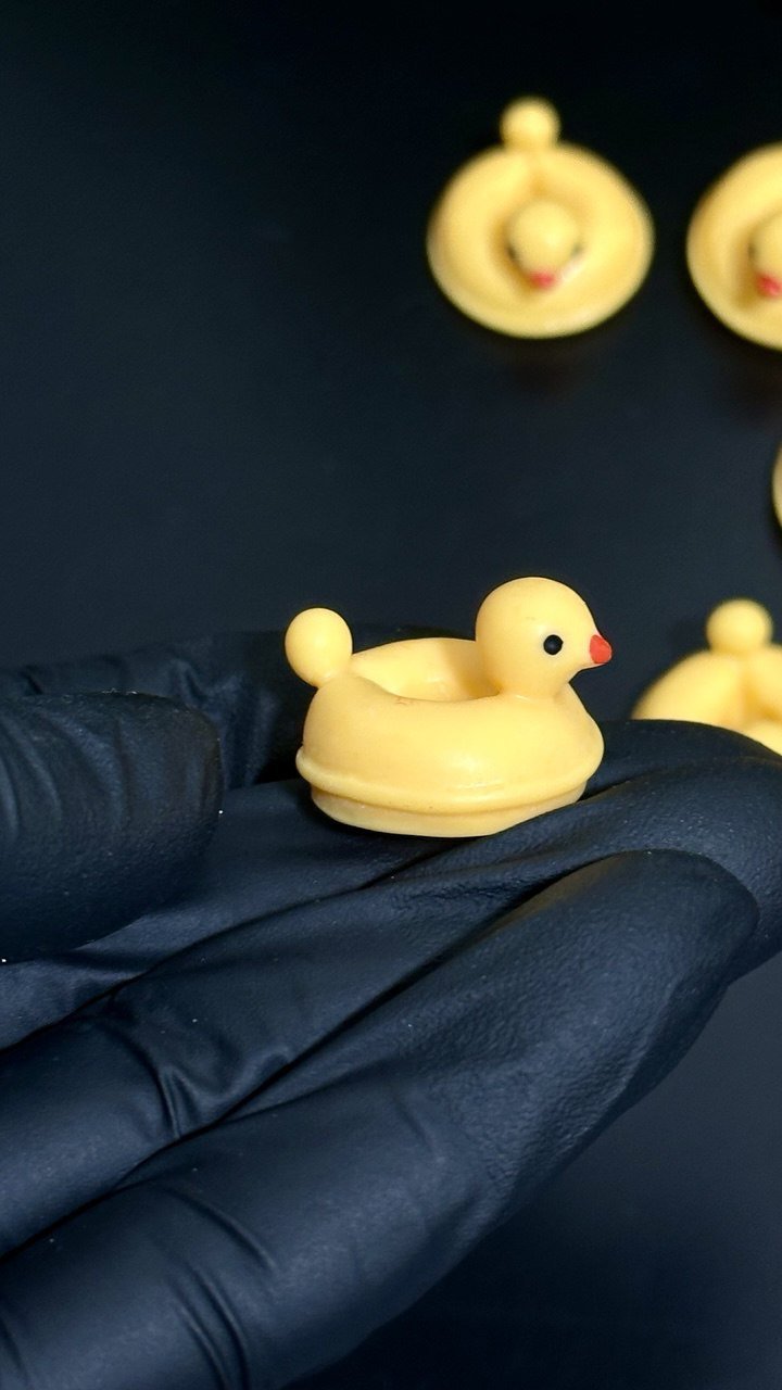 Silicone Duck Float Mold Set, 8 Mini Ducklings in Swim Ring - Ideas Decor Shop