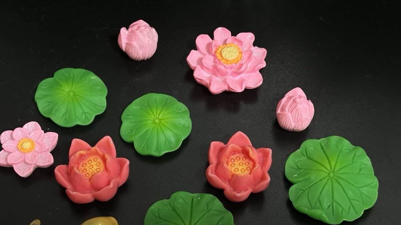 Silicone Pond Mold Set with Lotus Flowers, Lily Pads and Koi Fish - Ideas Decor Shop
