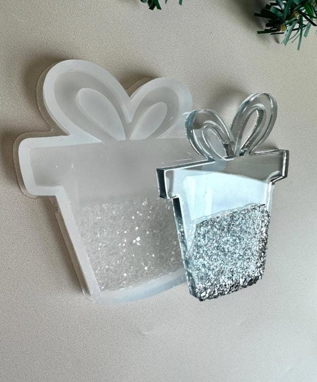 Silicone Resin Tree Toys Mould with Crystals for Christmas Gifts - Ideas Decor Shop
