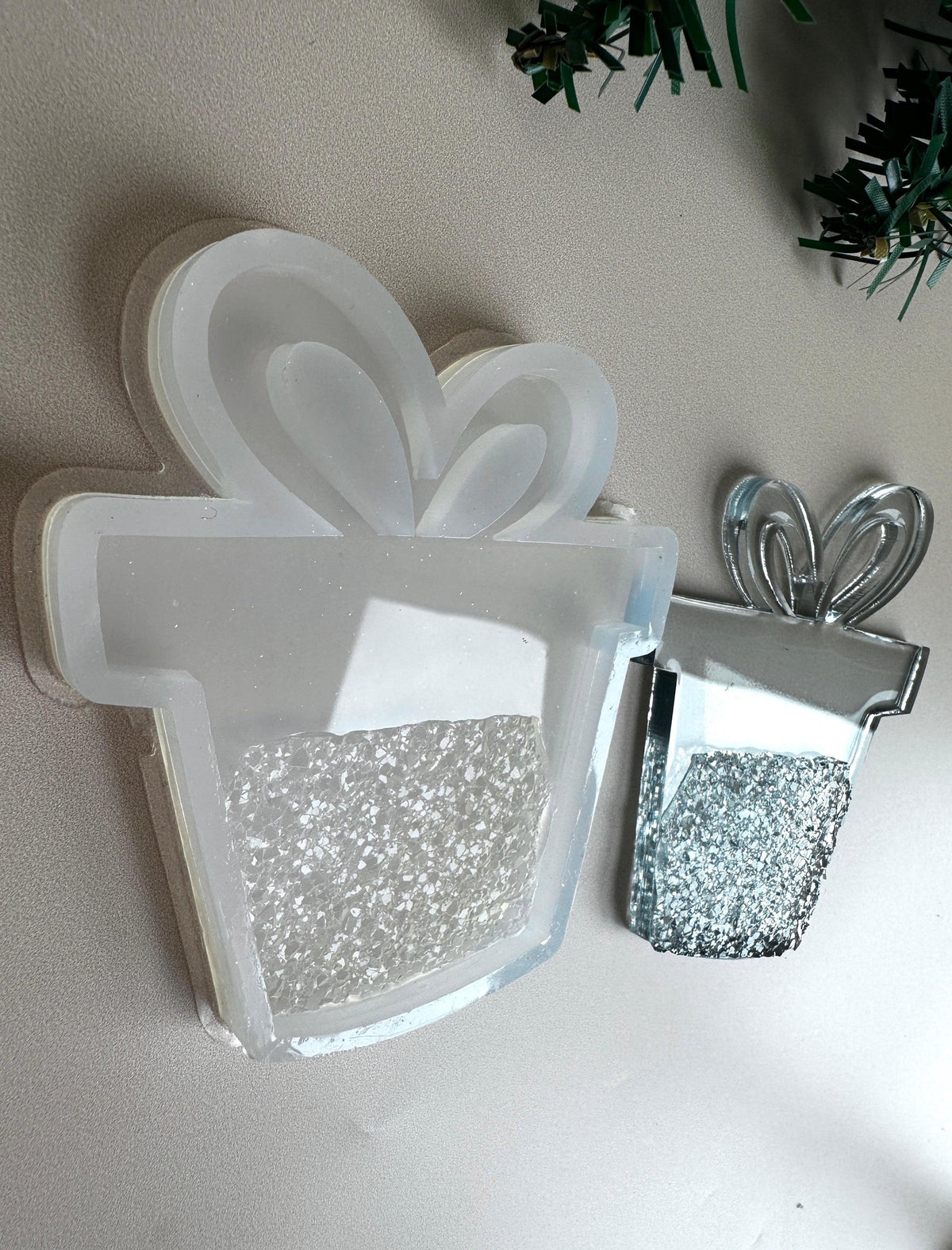 Silicone Resin Tree Toys Mould with Crystals for Christmas Gifts - Ideas Decor Shop