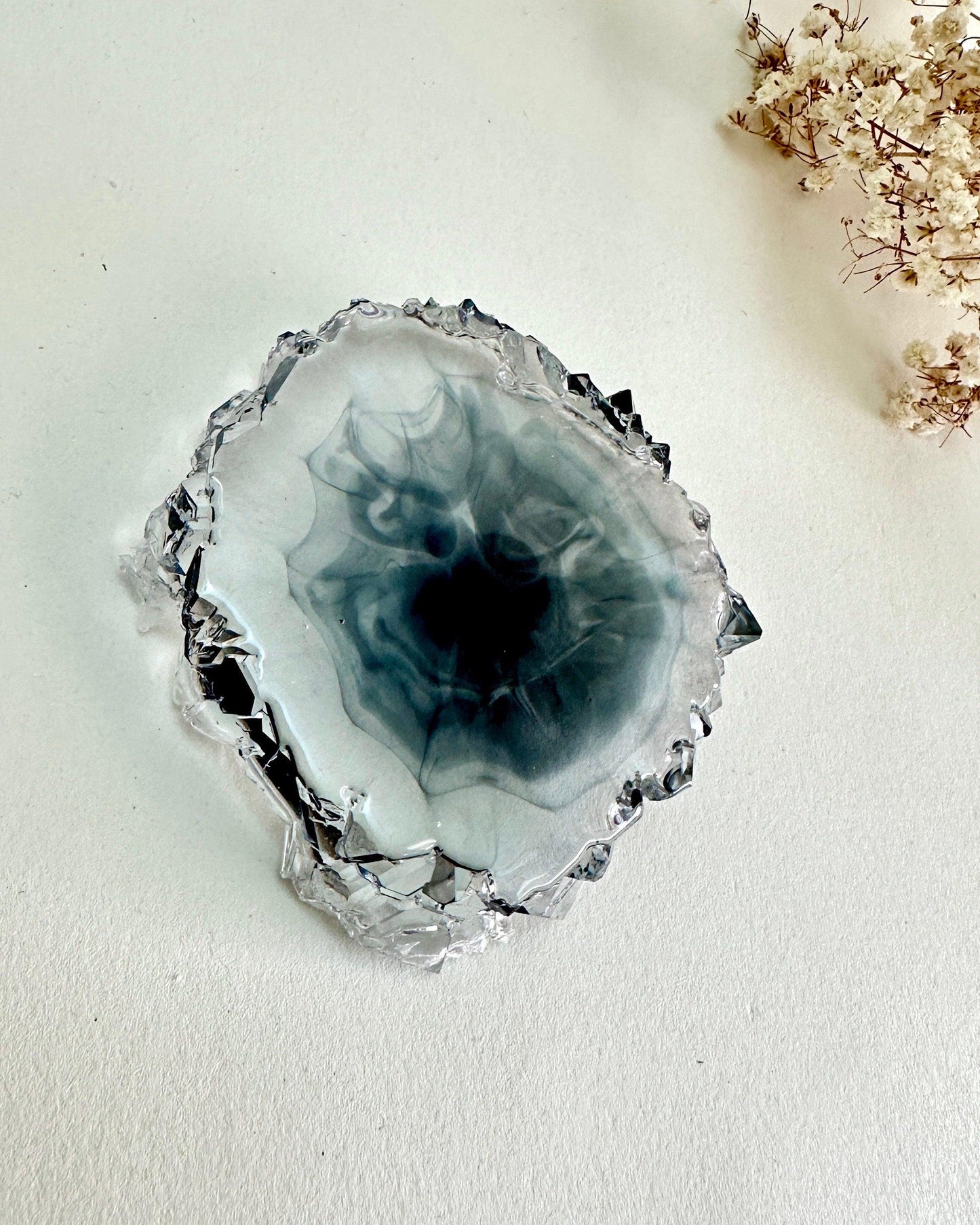 Stunning Crystal Edge Coaster Silicone Mold - Ideas Decor Shop