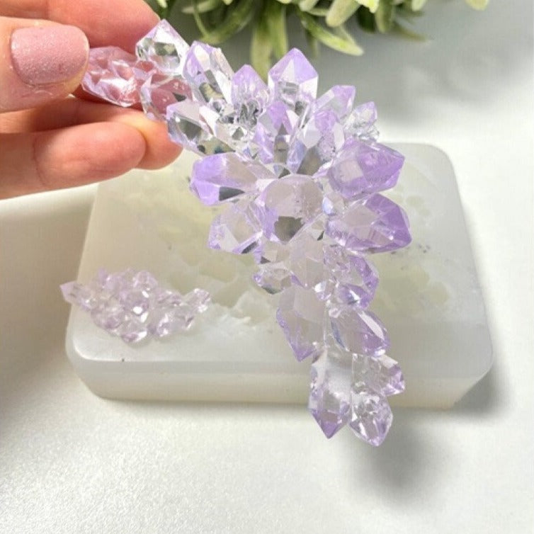 Elegant Crystal Décor with 2 Set Professional Crystal Molds