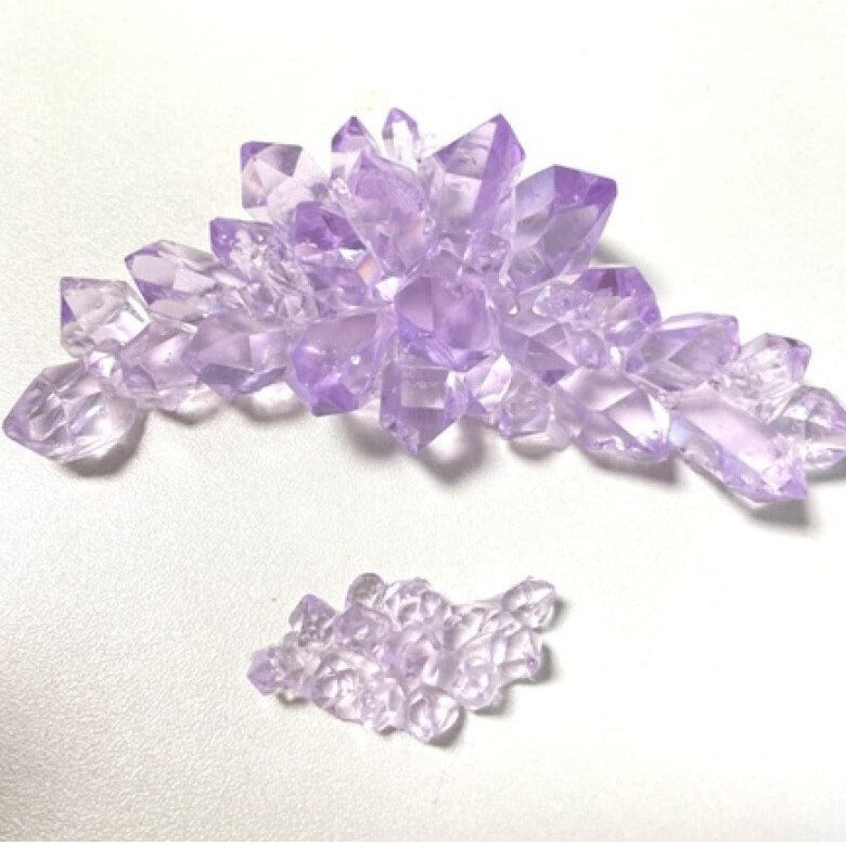 Elegantes Kristalldekor mit 2 professionellen Kristallformen