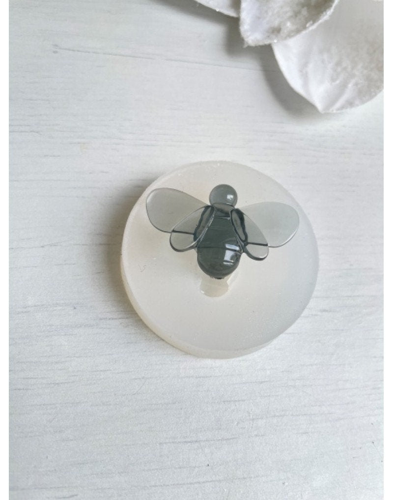 Bee Figure Silicone Mold: Resin Epoxy Art & Acrylic Bee Sculptures