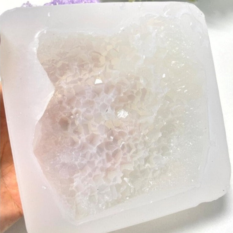 Большая силиконовая форма с кристаллами аметиста: кластер смолы и кристаллическая эпоксидная форма