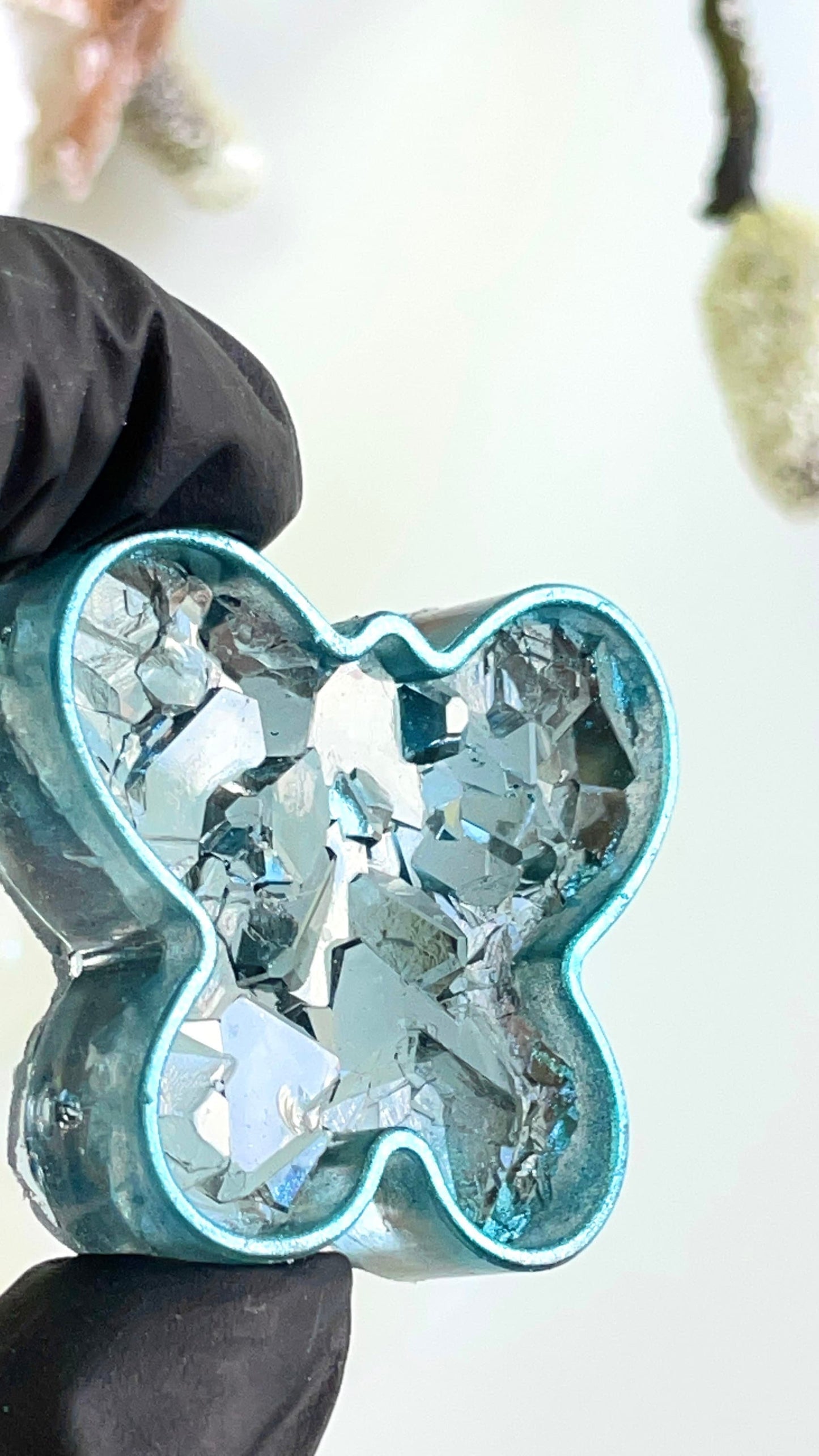 Druzy-Form: Schlüsselanhänger und Anhänger in Kristallform, UV-Harzform mit Schmetterlingsdesign