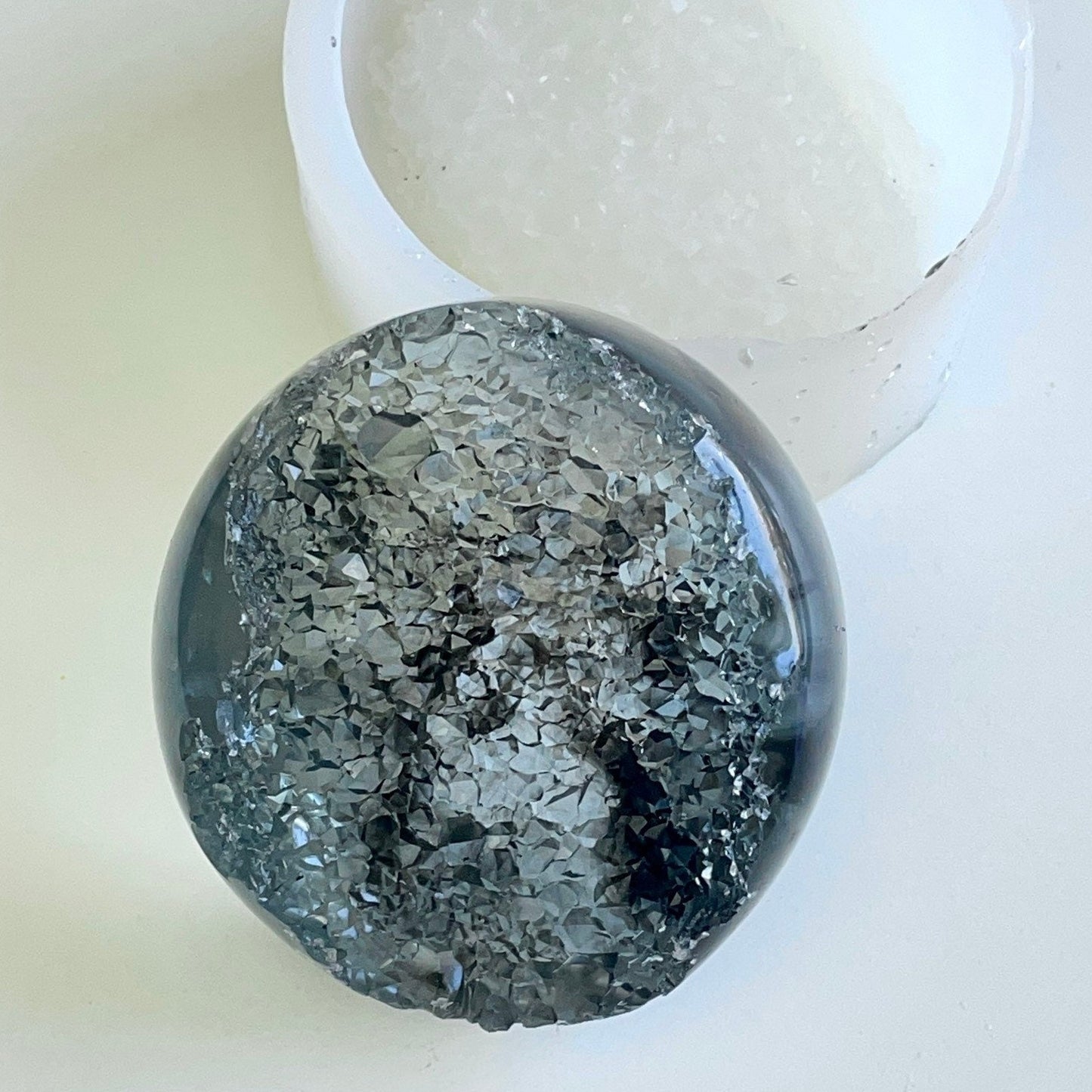 Geode Sphere Amethyst Kristalle Silikonform: Acrylkunst &amp; Harztablett