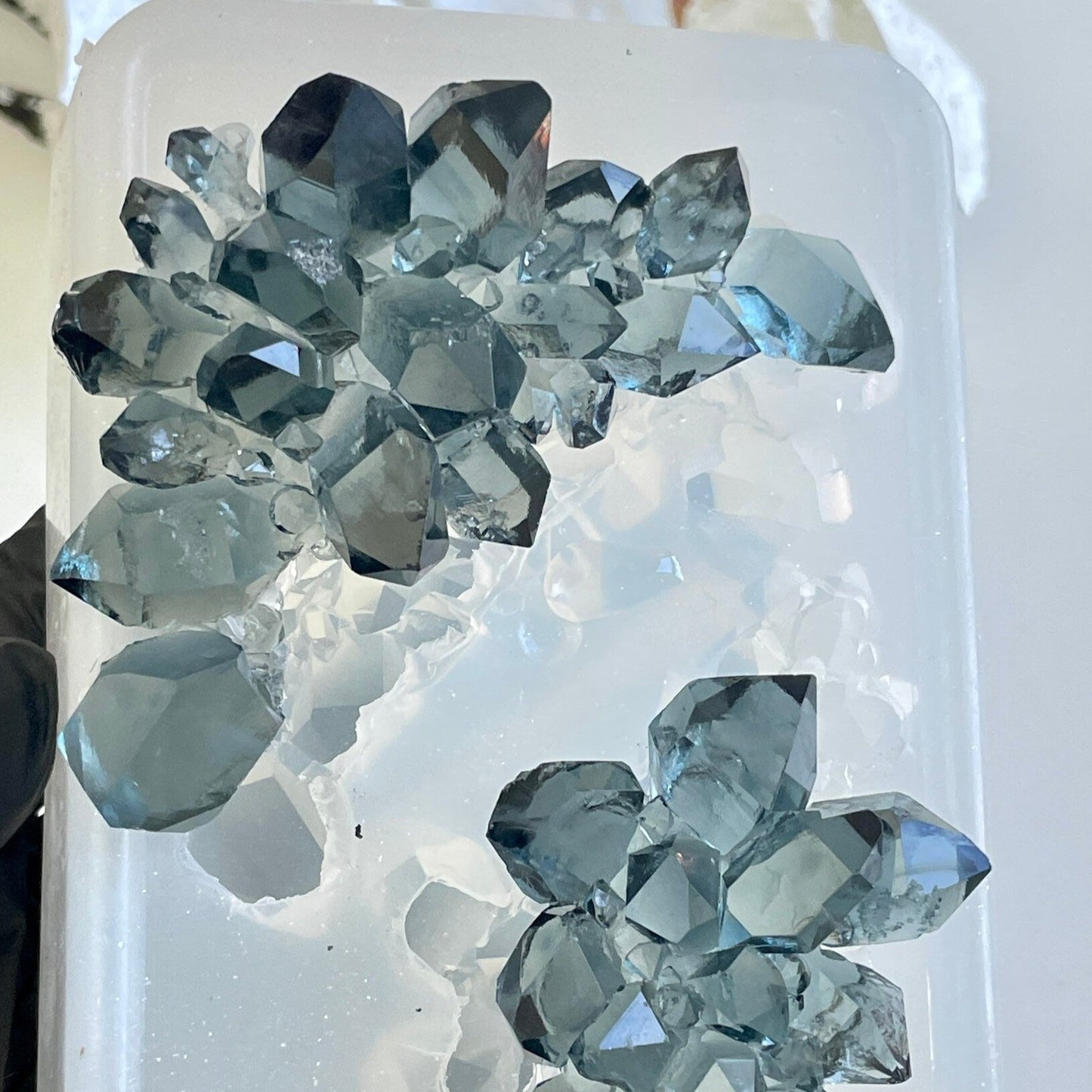 Сверкайте и сияйте с помощью наших 2 комплектов роскошных форм для кристаллов: идеально подходят для дизайна Crystal Druzy