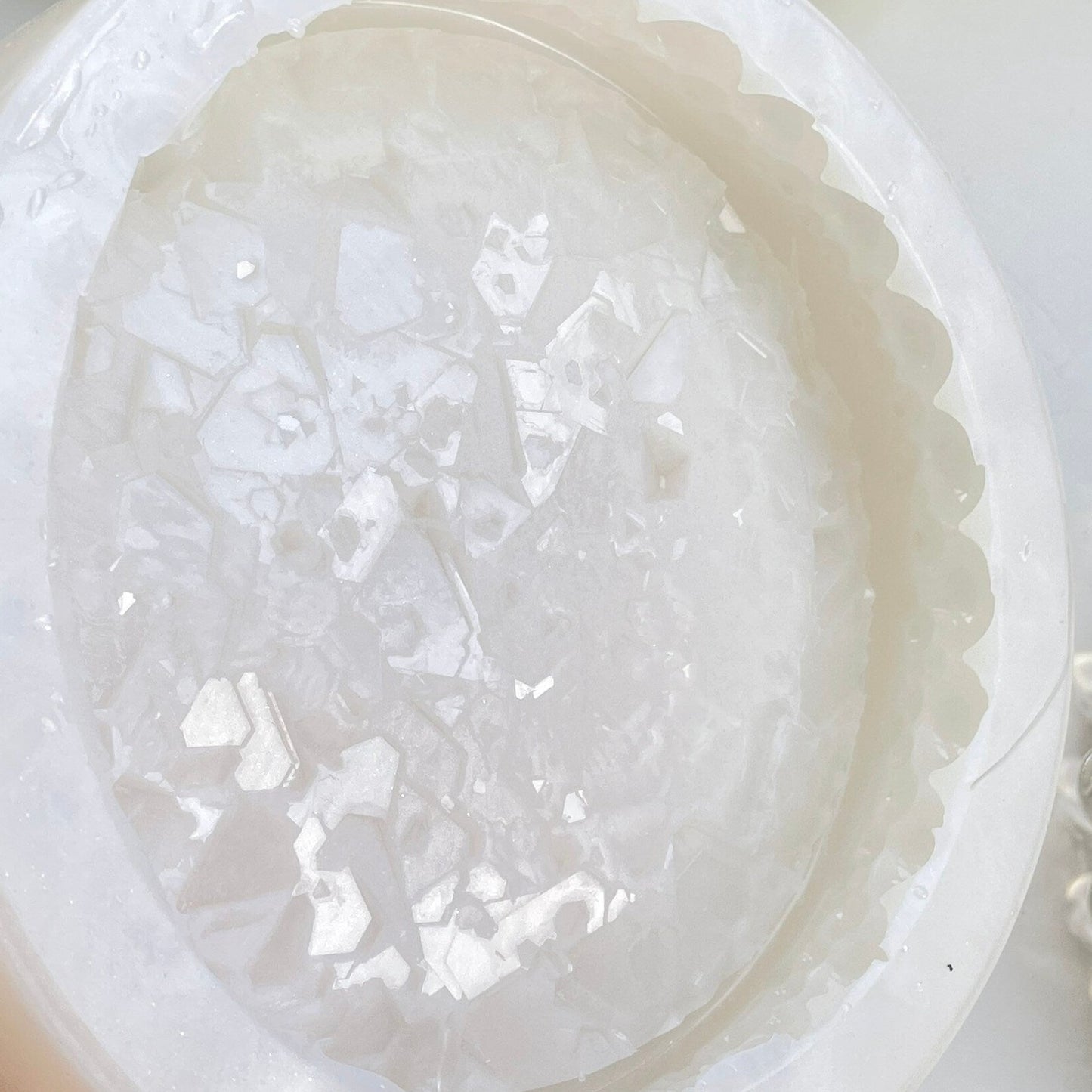 Luxury Crystal Bubble Plate Silicone Mold: Round Geode Resin Tray
